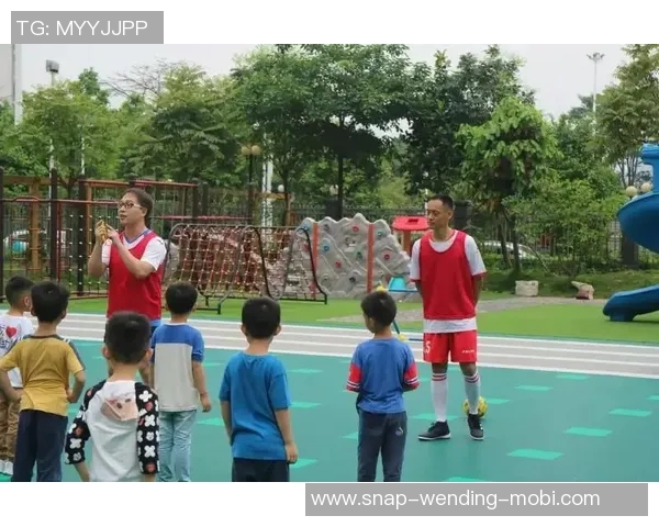 提升儿童运动安全性安全足球门助力快乐健康成长