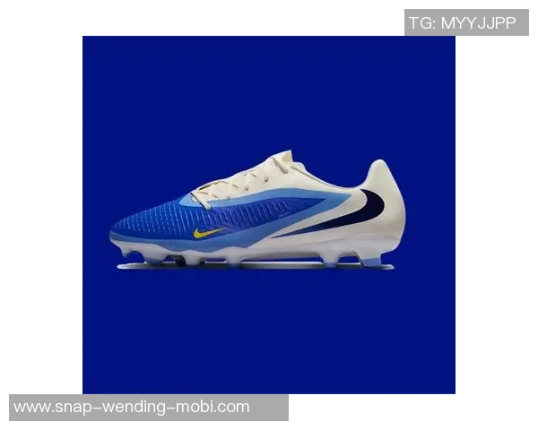 时尚运动风潮来袭精选足球鞋女款图片展示与搭配灵感